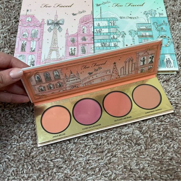 Too Faced Christmas in the City Limited Edition Makeup Box Set - Picture 6 of 8